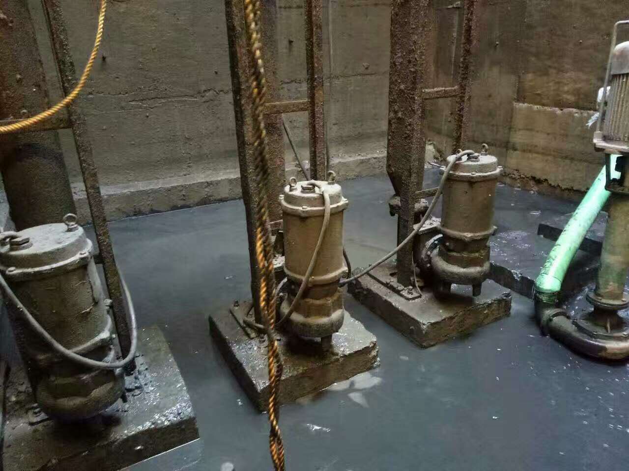 金州污水池清理