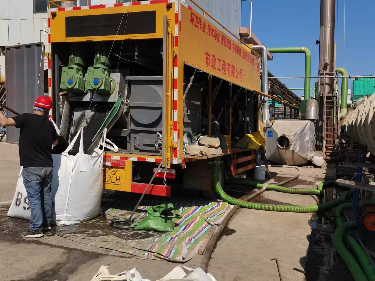 金州淤泥压干处理